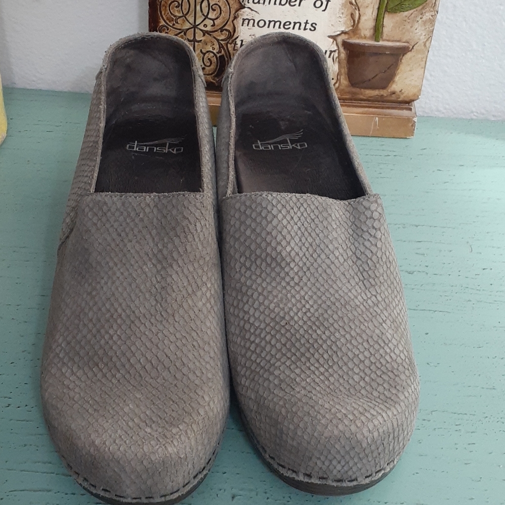 DANSKO SHOES SZ 11